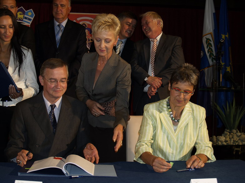 Potpis ugovora za Luku Zadar 7.rujna 2007, Arsenal Zadar Potpis ugovora za Luku Zadar 7.rujna 2007, Arsenal Zadar