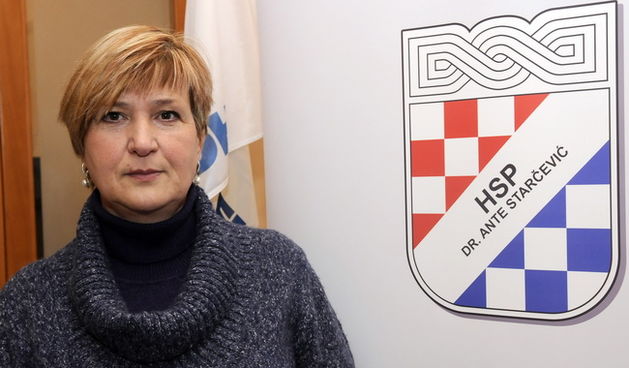 Dubrovnik, 070110.
Hotel Petka. 
Konferencija za medije HSP-a dr. Ante Starcevic, kao potpora predsjednickom kandidatu Milanu Bandicu. 
Na fotografiji: Ruza Tomasic, predsjednica stranke HSP dr. Ante Starcevic.
Foto: Admir Buljubasic / CROPIX