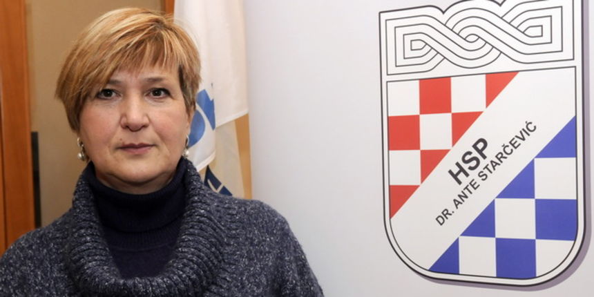 Dubrovnik, 070110.
Hotel Petka. 
Konferencija za medije HSP-a dr. Ante Starcevic, kao potpora predsjednickom kandidatu Milanu Bandicu. 
Na fotografiji: Ruza Tomasic, predsjednica stranke HSP dr. Ante Starcevic.
Foto: Admir Buljubasic / CROPIX