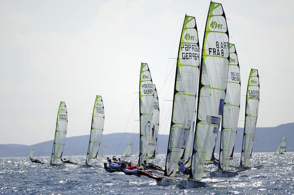 Zadar, 050909.
Europsko prvenstvo u jedrenju za klasu 49 er 2009 u Zadru.
Valovi, bura i sunce. Savreseno vrijeme za jedrenje i odrzavanje prvog plova sestog dana i 17 – og ujedno i zadnjeg plova u zlatnoj skupini Europskog prvenstva u jedrenju za kalsu 4