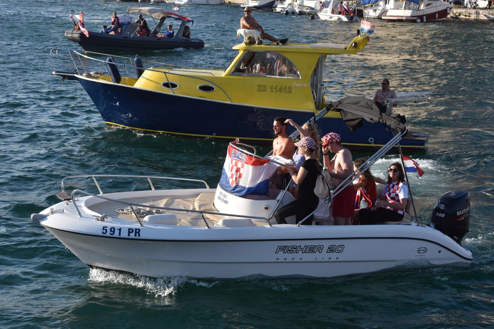 Svečani doček zadarskih Vatrenih: Jedrenjakom Branimir plovili od Gradskog mosta do gata na zadarskoj rivi