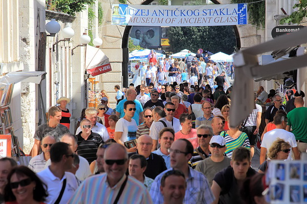 Skitnja gradom 30. kolovoza 2013. Foto: Roberto Lerga Skitnja gradom 30. kolovoza 2013. Foto: Roberto Lerga