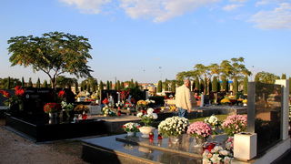 Blagdan Svih svetih na Gradskom groblju Zadar, Foto: Iva Perinčić Blagdan Svih svetih na Gradskom groblju Zadar, Foto: Iva Perinčić