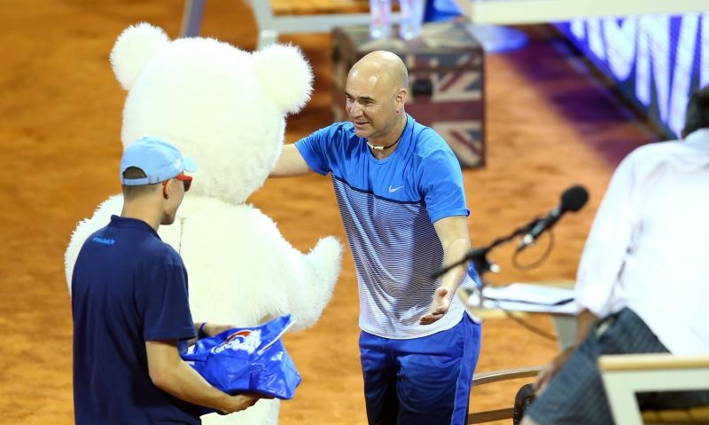 Agassi, Ferrero i Ivanišević odigrali egizibiciju u Umagu. Photo: Slavko Midzor/PIXSELL Agassi, Ferrero i Ivanišević odigrali egizibiciju u Umagu. Photo: Slavko Midzor/PIXSELL