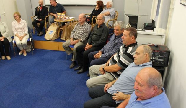 U Gradskoj knjižnici predstavljena monografija “Otočki bataljun u ratu i miru”. Foto: Andrina Luić/Naši školji