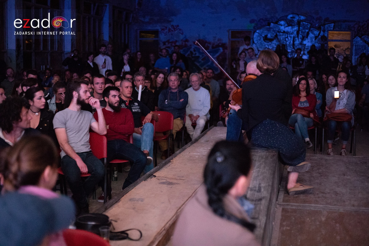 KvartArt 2018: Intimna večer u skate parku uz vrhunski koncert Miroslava Tadića i Yvette Holzwarth KvartArt 2018: Intimna večer u skate parku uz vrhunski koncert Miroslava Tadića i Yvette Holzwarth