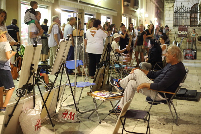 Večernji đir po zadarskoj rivi. Foto: Leo Banić