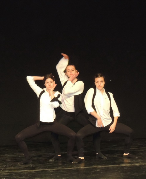 Plesni spektakl prvog dana 2. “Festivala plesa – Pag 2016” Plesni spektakl prvog dana 2. “Festivala plesa – Pag 2016”