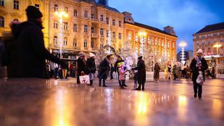 Zagrebački Advent na Trgu bana Jelačića