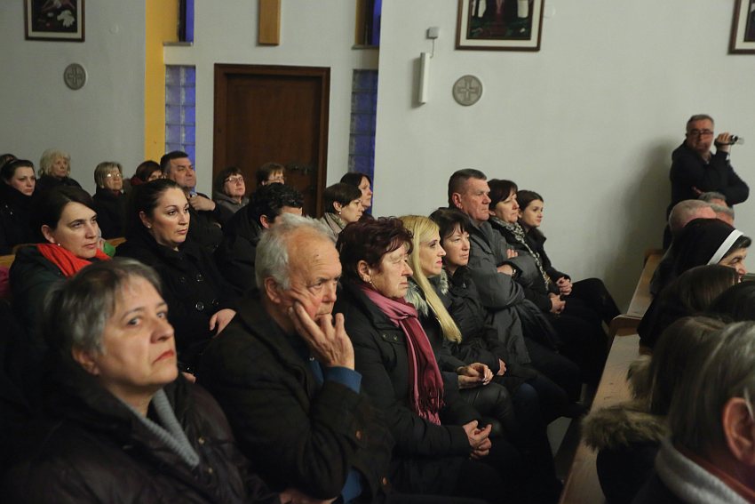 (V)Ladari i (V)Ladarice folklorne scene u Hrvatskoj još jednom oduševili Bibinjce. Foto: Leo Banić