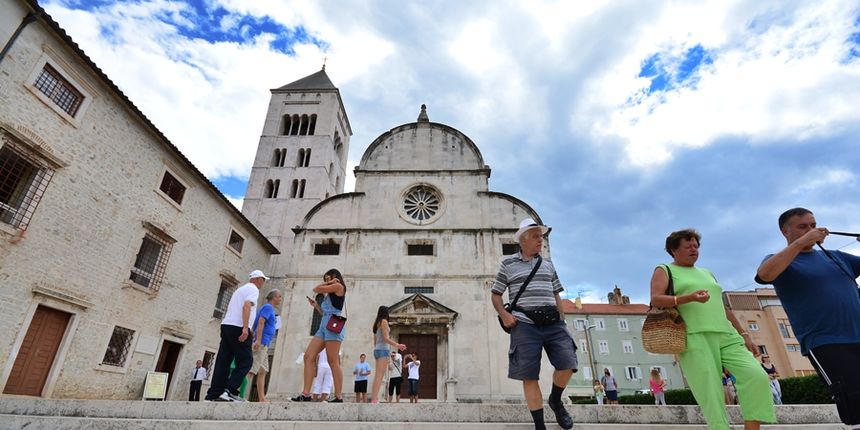 Đir po gradu, 22. srpnja 2014., Turisti u šetnji Đir po gradu, 22. srpnja 2014., Turisti u šetnji