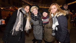 Doček 2017: Najluđa noć na zadarskom Poluotoku privukla više tisuća Zadrana i gostiju Doček 2017: Najluđa noć na zadarskom Poluotoku privukla više tisuća Zadrana i gostiju