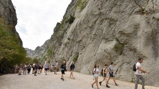 Kanjon Paklenice prepun je posjetitelja i penjača. Photo: Dino Stanin/PIXSELL