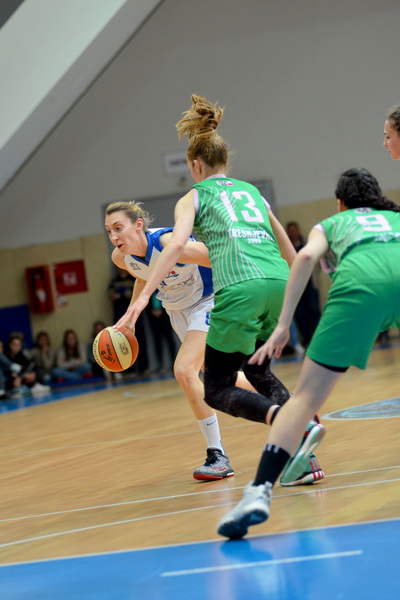 Polufinale doigravanja za prvakinje Hrvatske: ŽKK Zadar – ŽKK Trešnjevka 73-70 Polufinale doigravanja za prvakinje Hrvatske: ŽKK Zadar – ŽKK Trešnjevka 73-70