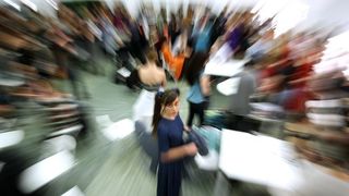 Zagreb – U Zagrebackom plesnom centru odrzana je revija poznatih hrvatskih dizajnera u sklopu devetog Modnog ormara. Detalji iz backstaga, frizeri i vizasisti vrse posljednje pripreme modela uoci revija. šminkanje. make-up. modeli, tetovaže, štikle. Photo