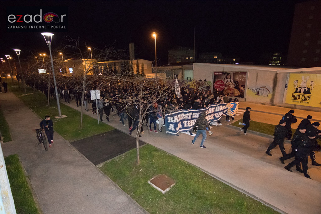 Okupljanje Tornada na Forumu i korteo do Krešinog doma Okupljanje Tornada na Forumu i korteo do Krešinog doma