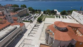 Pogled sa zvonika zadarske katedrale sv. Stošije, Foto: Dino Stanin/PIXSELL