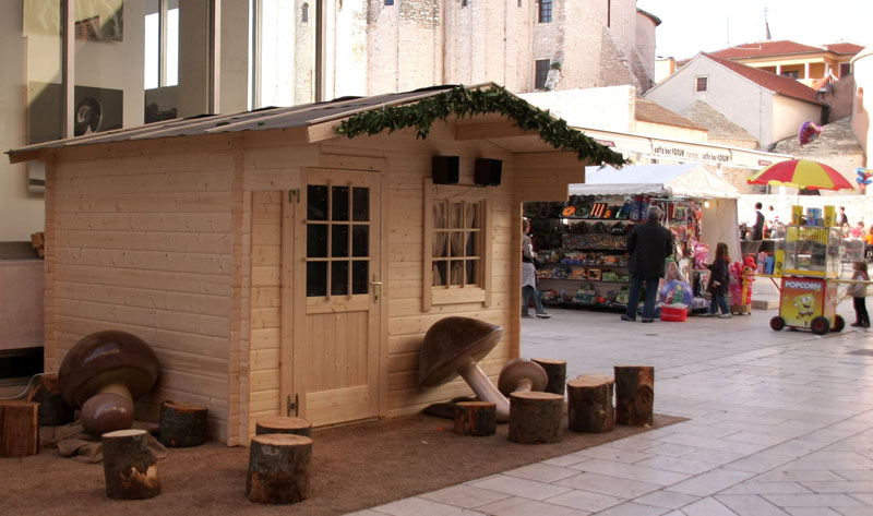 Božićni sajam na Forumu i Sv. Nikola na Narodnom trgu