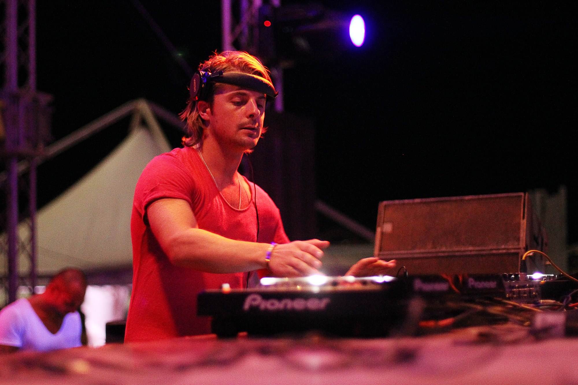 DJ Axwell u Papayi DJ Axwell u Papayi