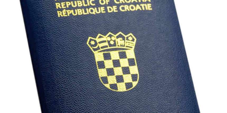 Biometrijska putovnica ( foto Nacional) Biometrijska putovnica ( foto Nacional)