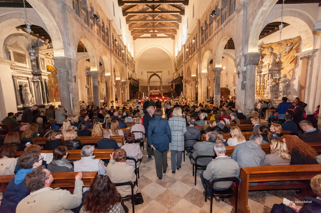 Stefan Milenković i Zadarski komorni orkestar u katedrali sv. Stošije