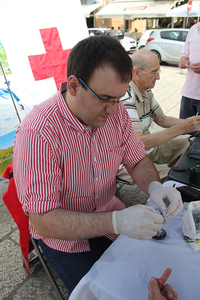 Nacionalna društva Crvenog križa diljem svijeta, potaknuta inicijativom Međunarodne federacije društava Crvenog križa i Crvenog polumjeseca (IFRC), obilježila su i ove godine Svjetski dan prve pomoći. Ovo je bila još jedna prilika da se ukaže na važnost p Nacionalna društva Crvenog križa diljem svijeta, potaknuta inicijativom Međunarodne federacije društava Crvenog križa i Crvenog polumjeseca (IFRC), obilježila su i ove godine Svjetski dan prve pomoći. Ovo je bila još jedna prilika da se ukaže na važnost p