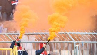 Bakljada i neredi na utakmici Hajduk – Dinamo