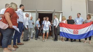 Bruna Esih u Zadru izabrana za predsjednicu Neovisnih za Hrvatsku Bruna Esih u Zadru izabrana za predsjednicu Neovisnih za Hrvatsku