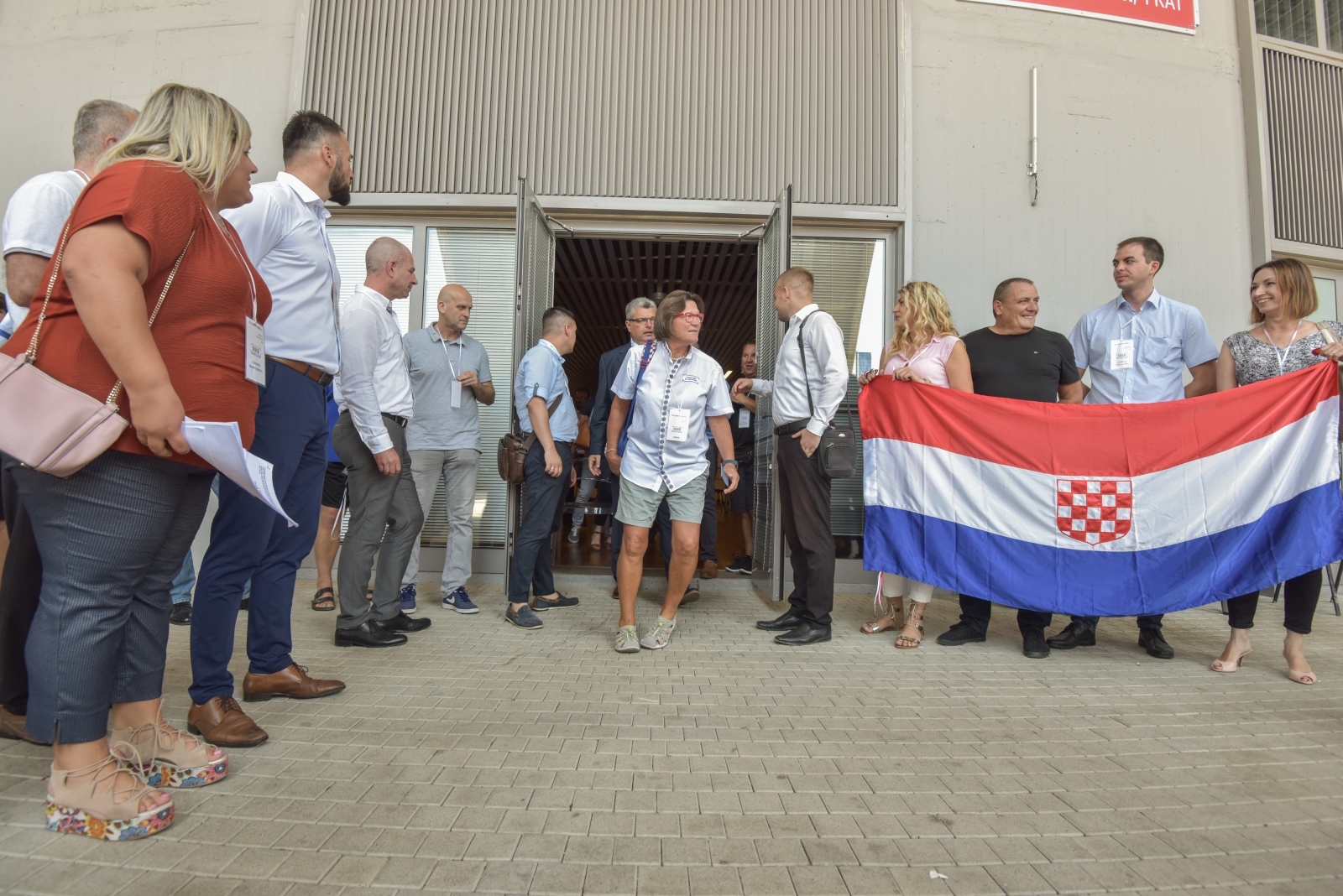 Bruna Esih u Zadru izabrana za predsjednicu Neovisnih za Hrvatsku Bruna Esih u Zadru izabrana za predsjednicu Neovisnih za Hrvatsku