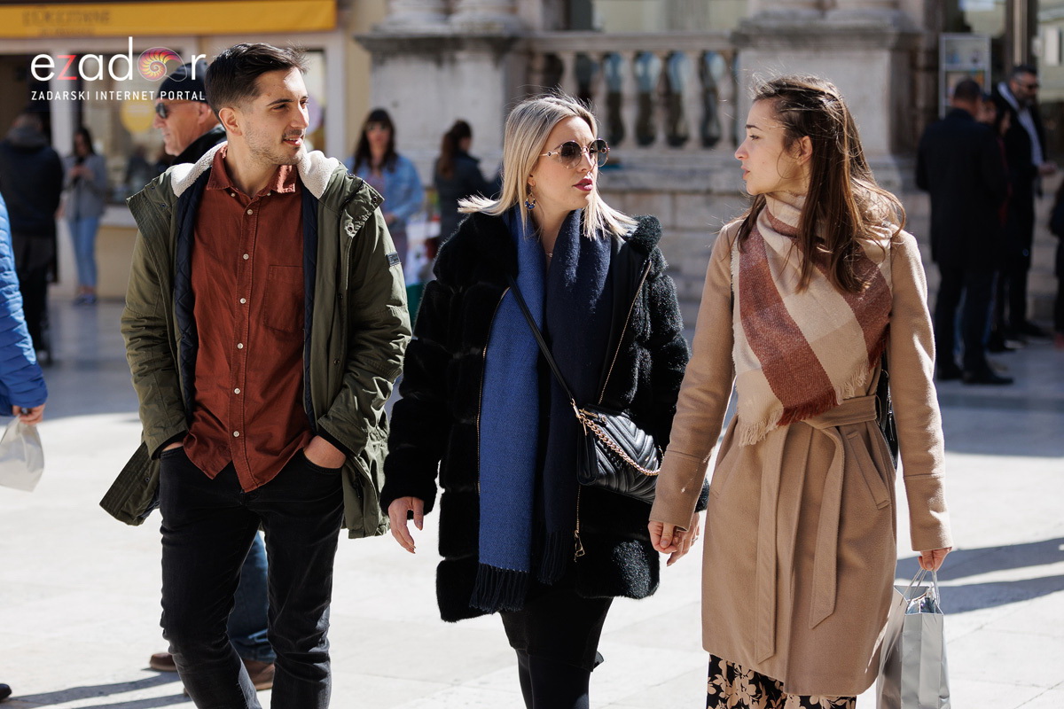 Đir po gradu, subotnja špica 19. ožujka 2022. Đir po gradu, subotnja špica 19. ožujka 2022.