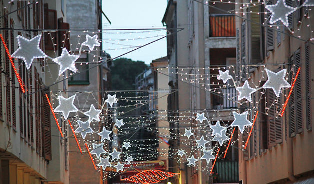 Bozicni ukrasi, blagdansko ozracje (foto:Saša Čuka)