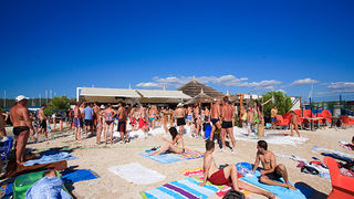 Odbojkaški turnir i pjena party u Bibnjama, foto: Leo Banić