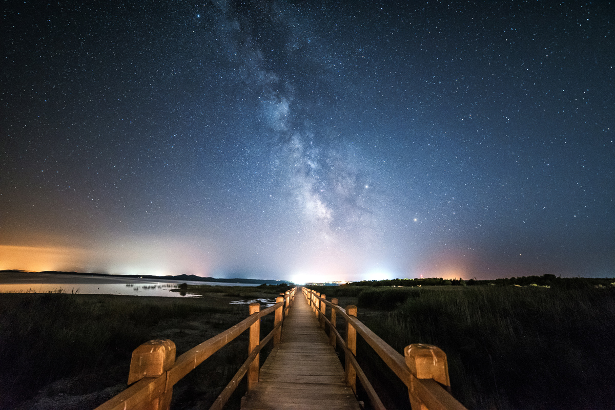 Spektakularno noćno nebo nad Vranskim jezerom Spektakularno noćno nebo nad Vranskim jezerom