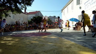 41. Otočki košarkaški turnir “Ist 2016”. Foto: Zvonimir Brzić 41. Otočki košarkaški turnir “Ist 2016”. Foto: Zvonimir Brzić