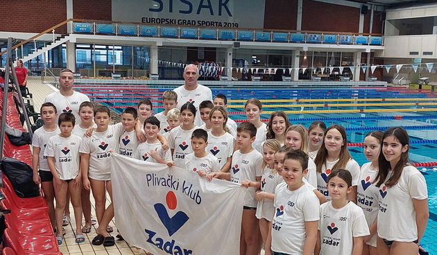 Ekipa PK Zadar u Sisku