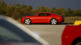 Zadar, 091111.
U Zadru je danas zapocelo predstavljanje novog Chevroletovog automobila Camaro. Novi model Chevroleta privukao je veliki broj novinara iz inozemstva koji ce ovih dana vrsiti testiranje Camara.
Foto: Jure Miskovic / CROPIX Zadar, 091111.
U Zadru je danas zapocelo predstavljanje novog Chevroletovog automobila Camaro. Novi model Chevroleta privukao je veliki broj novinara iz inozemstva koji ce ovih dana vrsiti testiranje Camara.
Foto: Jure Miskovic / CROPIX
