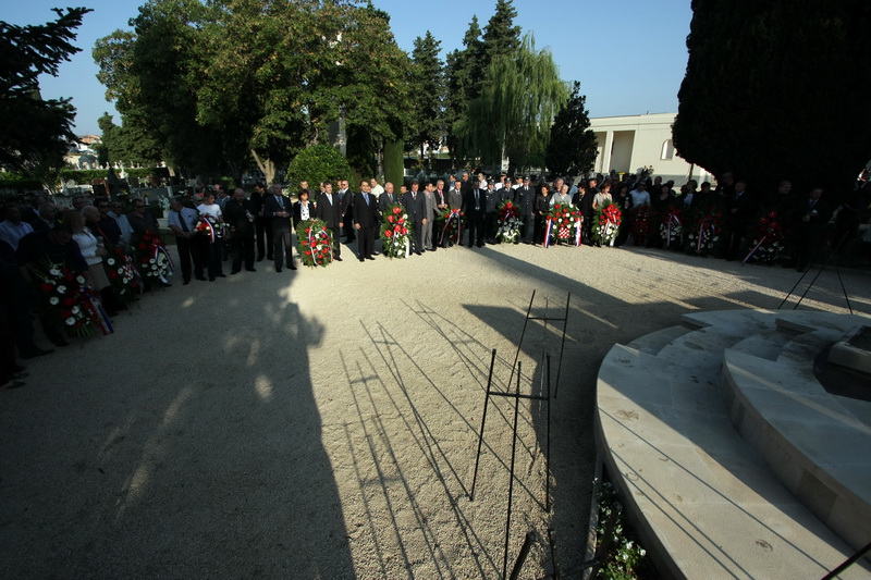 Image 1054141 (auto)