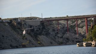 U Novskom ždrilu i dalje traje intenzivna potraga za nestalim pilotom