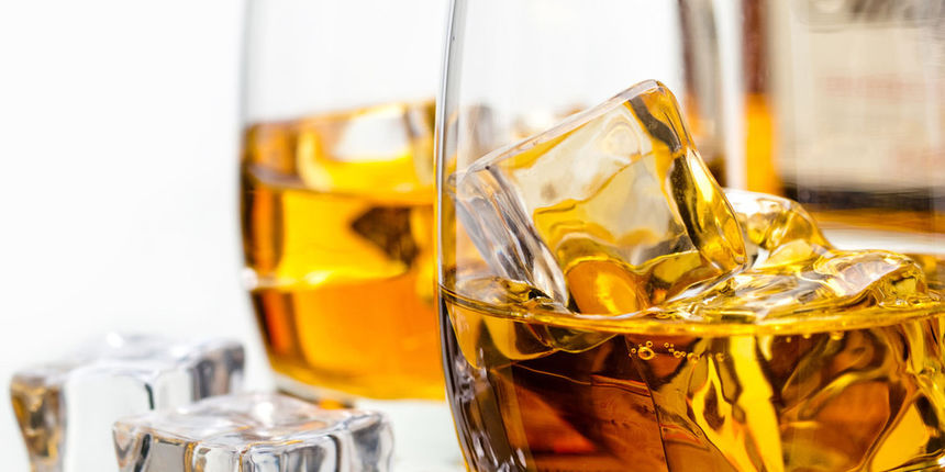 Viski, alkohol, foto: www.autostraddle.com Viski, alkohol, foto: www.autostraddle.com