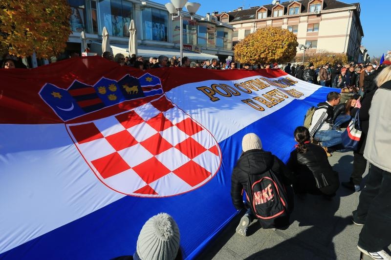 Image 380793 (auto) Image 380793 (auto)