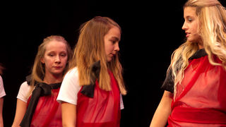 Plesna čestitka Zadarskog plesnog ansambla, Foto: Leo Banić Plesna čestitka Zadarskog plesnog ansambla, Foto: Leo Banić