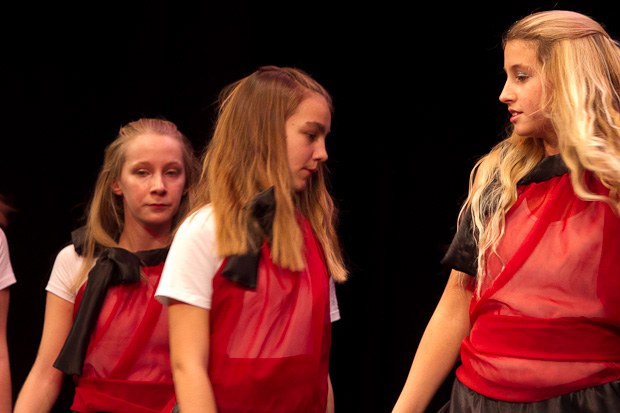 Plesna čestitka Zadarskog plesnog ansambla, Foto: Leo Banić Plesna čestitka Zadarskog plesnog ansambla, Foto: Leo Banić