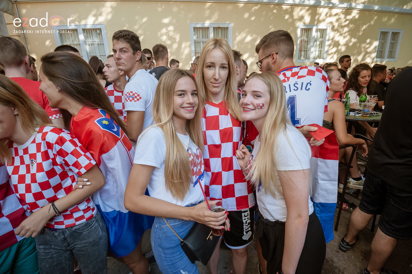 Navijačko ludilo u Zadru za vrijeme i nakon finala Svjetskog prvenstva Navijačko ludilo u Zadru za vrijeme i nakon finala Svjetskog prvenstva