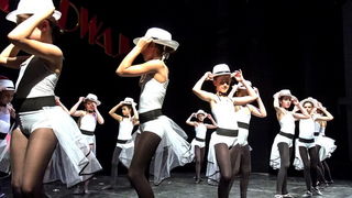 Baletna udruga Pirueta: Broadway, Foto: Mladen Radolović Mrlja Baletna udruga Pirueta: Broadway, Foto: Mladen Radolović Mrlja