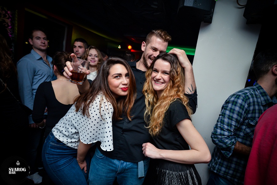 Subotnji party u Svarog baru