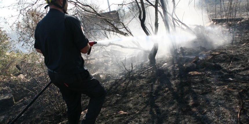 Zadar, 240811.
Iza 15 sati izbio je pozar u mjestu Smokovic pored Zadra koji su vatrogasci brzo ugasili.
Foto : Vladimir Ivanov / CROPIX