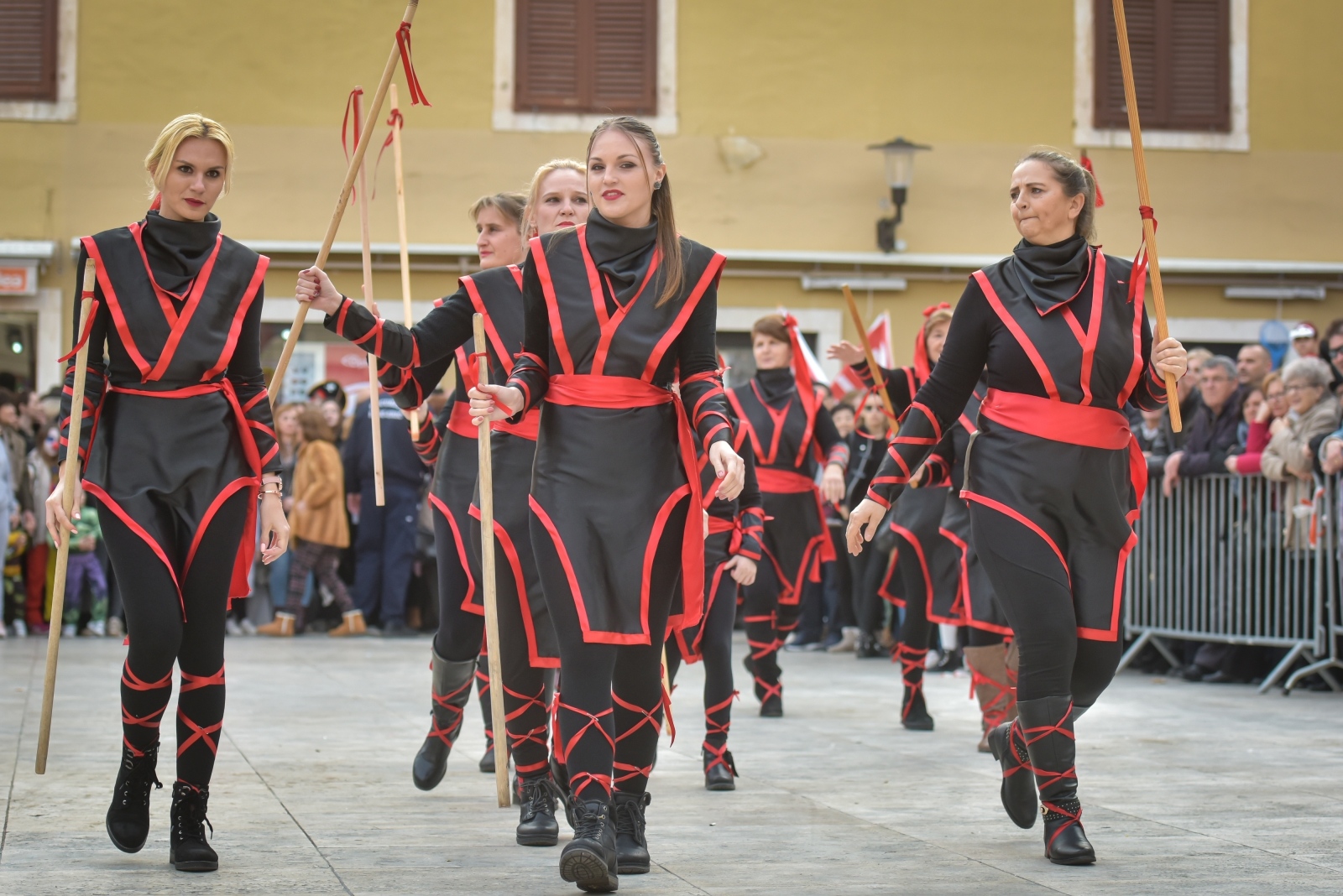 Zadarski Karneval 2020.: Povorka maskiranih skupina