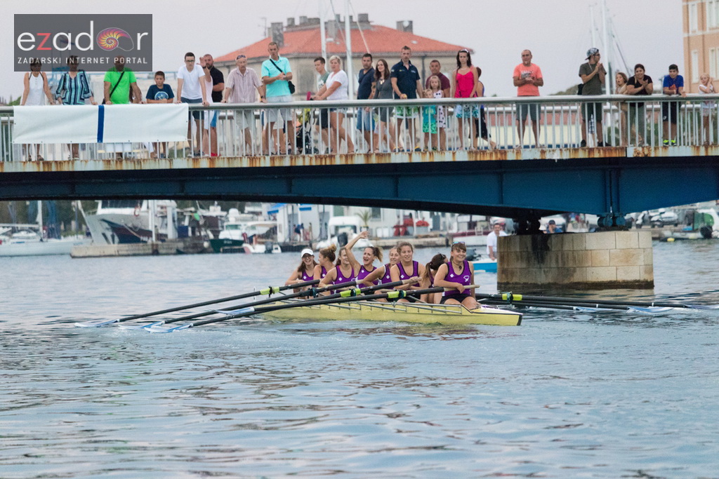 6. “Jadranov veslački dvoboj” osmeraca u uvali Jazine 6. “Jadranov veslački dvoboj” osmeraca u uvali Jazine