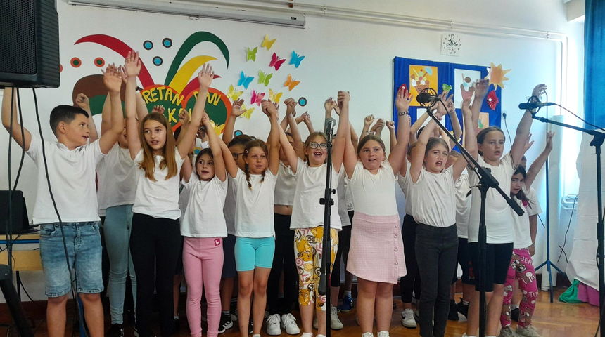 Svečano obilježen Dan Osnovne škole Jurja Barakovića u Ražancu Svečano obilježen Dan Osnovne škole Jurja Barakovića u Ražancu