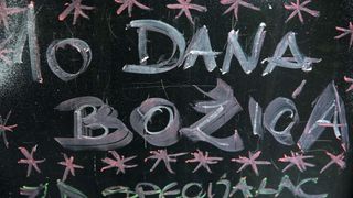 Blagdanski uređena otvorena terasa kafića Kult, Photo: Filip Brala/PIXSELL